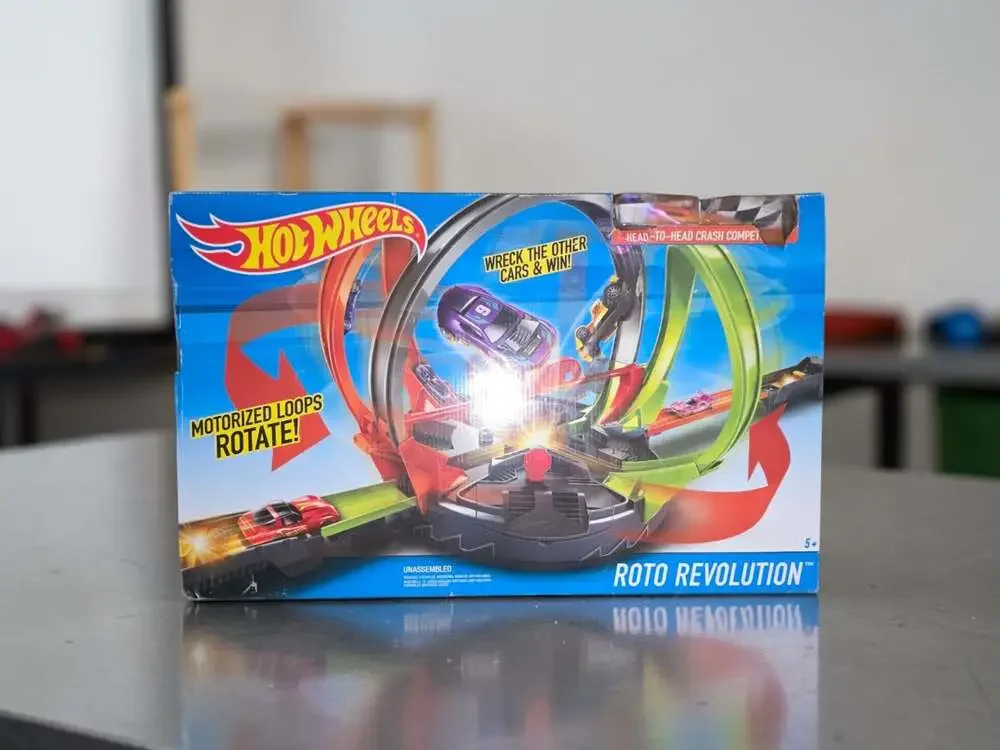 Hot Wheels two slot
